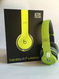 Picture of Beats Solo 2 Wireless Wireless Bluetooth Fluorescent Green _SKU522445005015